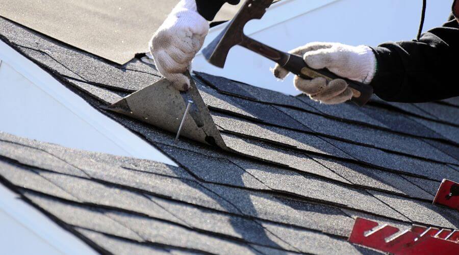Professional gutter cleaning in Beaman, IA